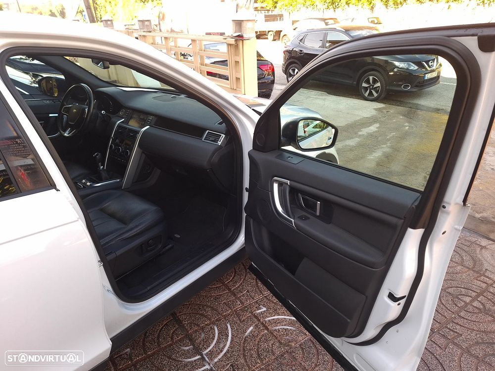 Land Rover Discovery Sport TD4 HSE Luxury - 21