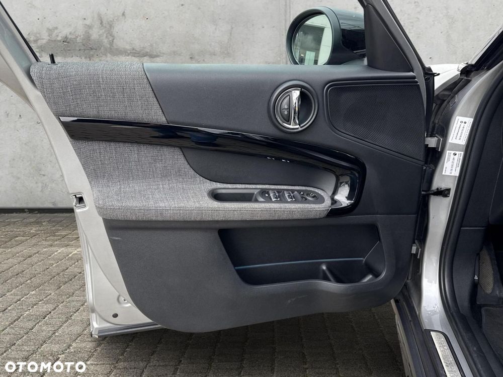 MINI Countryman - 16