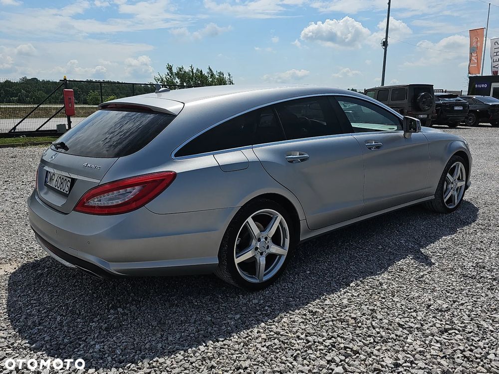 Mercedes-Benz CLS - 6