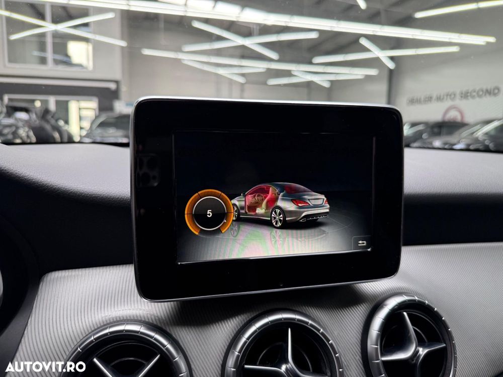 Mercedes-Benz CLA 200 d 7G-DCT Urban - 11