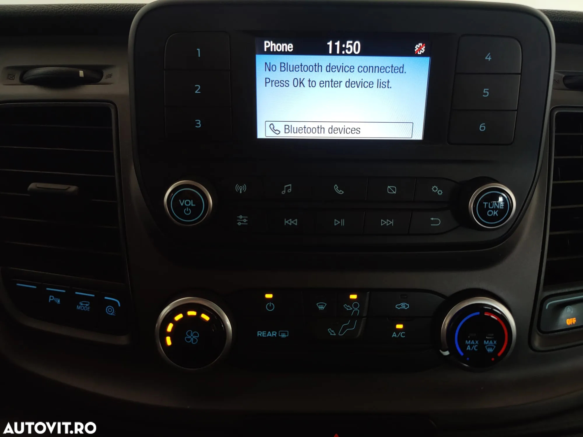 Ford Transit Custom Kombi 320 2.0 EcoBlue 130 CP L2H1 Trend Aut. - 26
