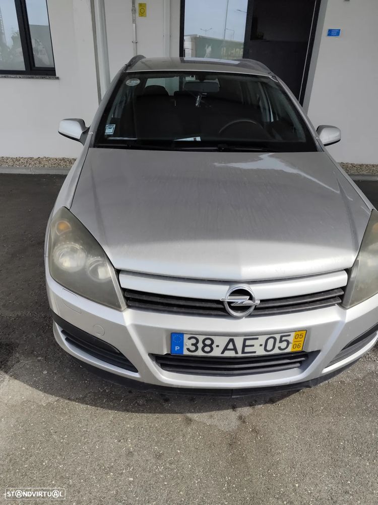 Opel Astra Caravan - 12