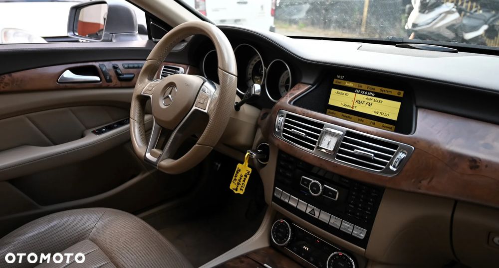 Mercedes-Benz CLS - 22