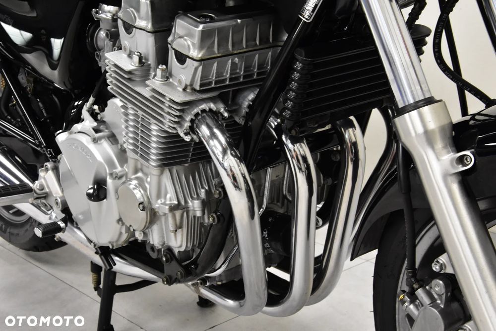 Honda CB - 27