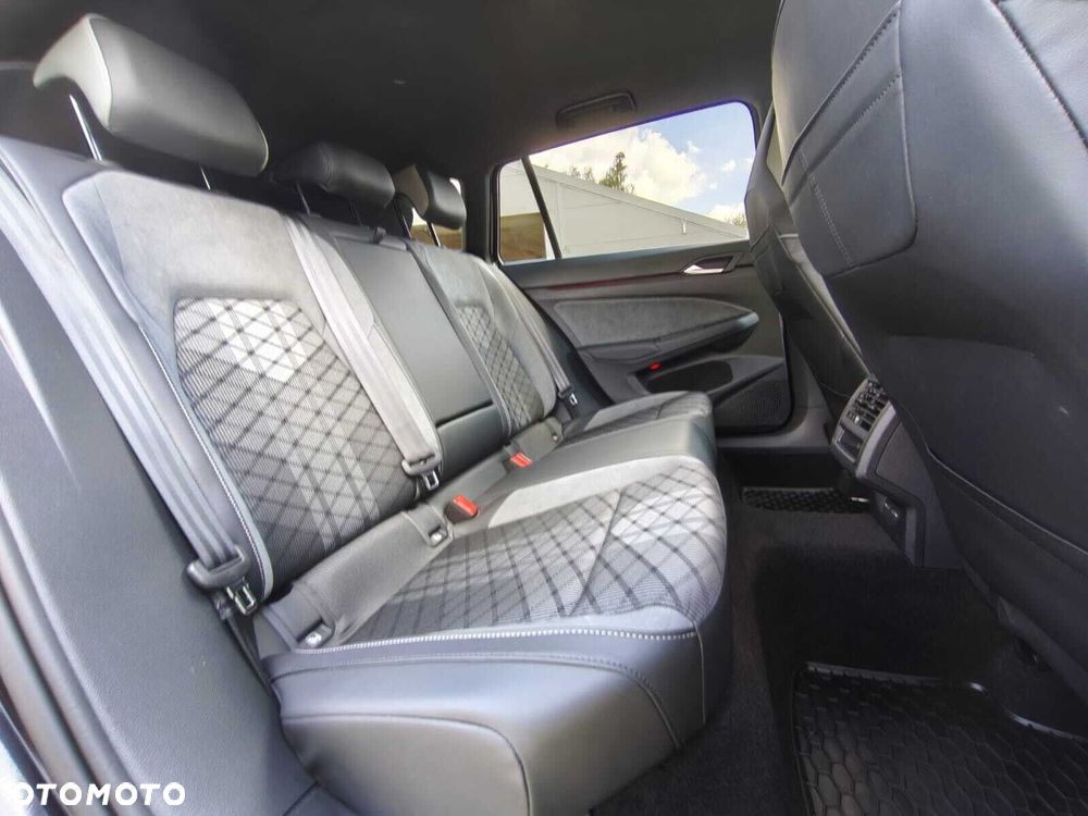 Volkswagen Golf Variant 1.5 eTSI EVO R-Line DSG - 10
