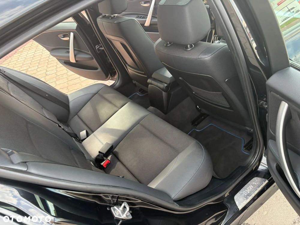 BMW Seria 1 118i Edition Sport - 36
