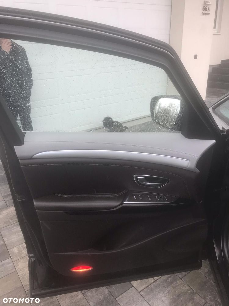 Renault Espace 1.6 dCi Energy Initiale Paris EDC - 9