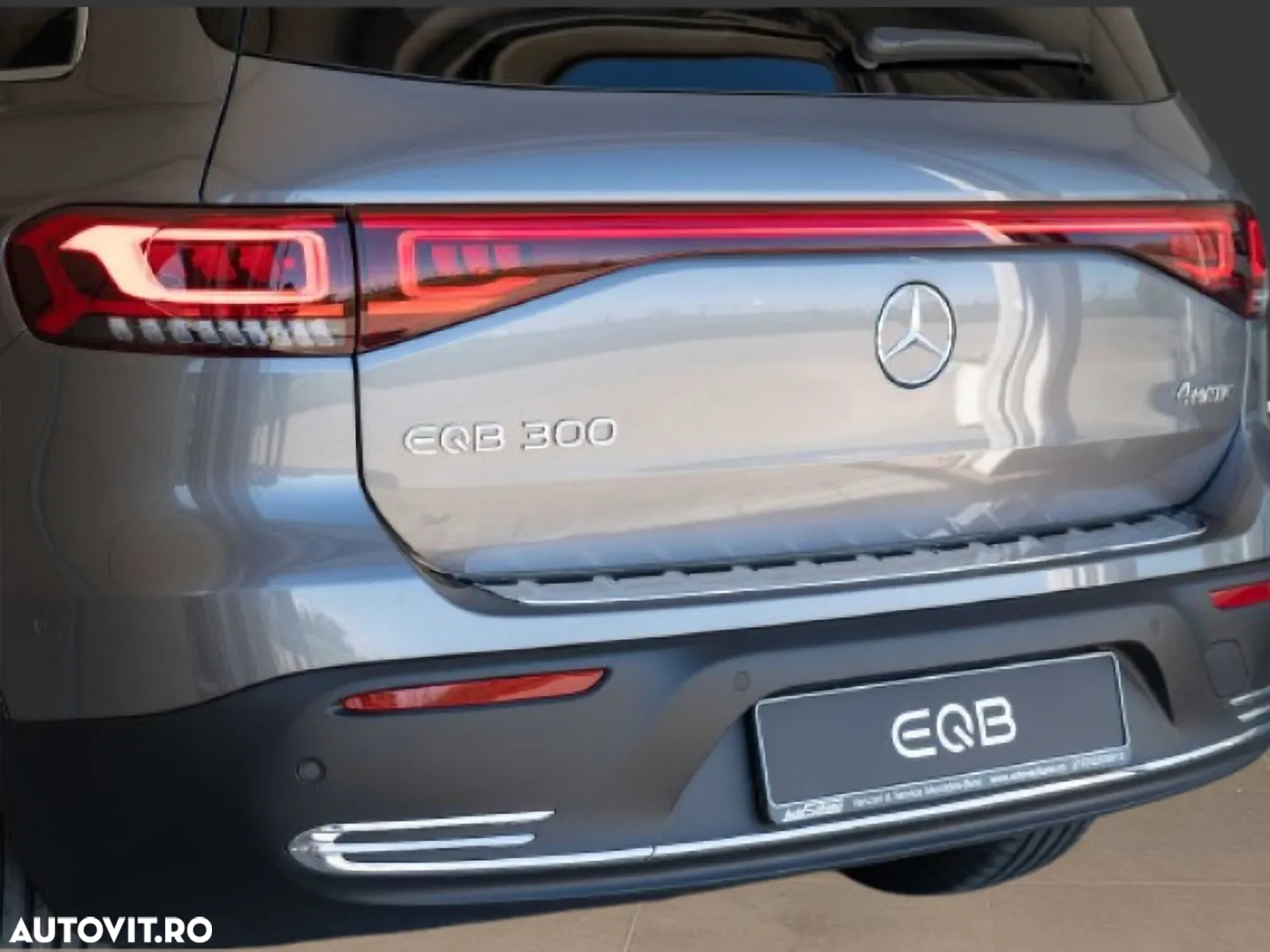 Mercedes-Benz EQB 300 4Matic AMG Line - 7