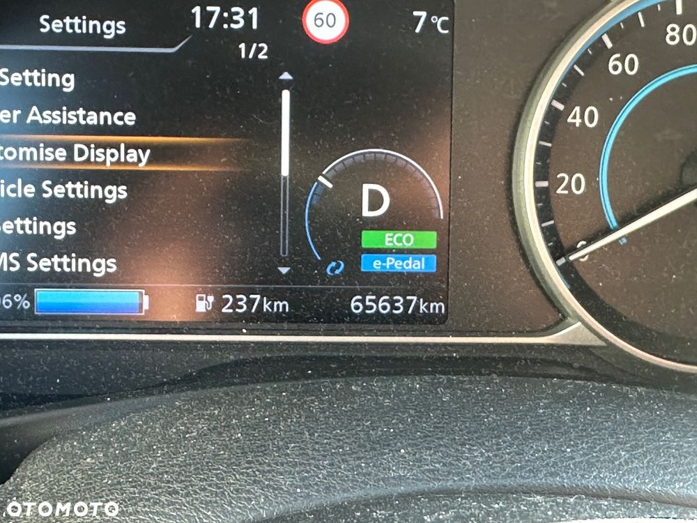 Nissan Leaf 40kWh Acenta - 12