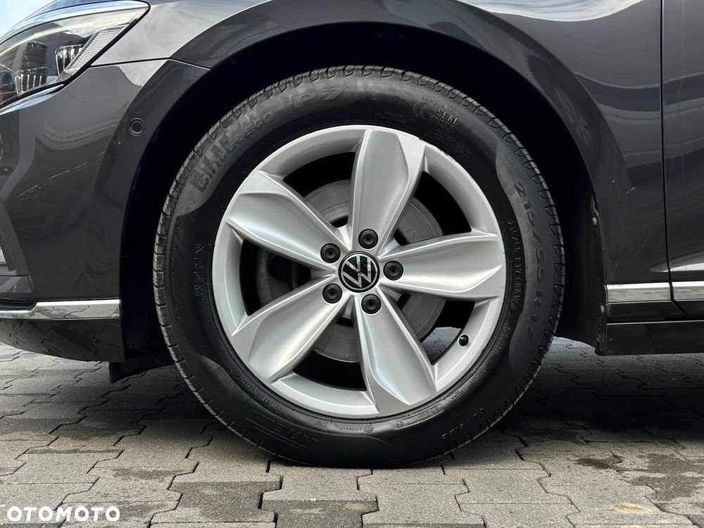 Volkswagen Passat 2.0 TDI Elegance DSG - 40