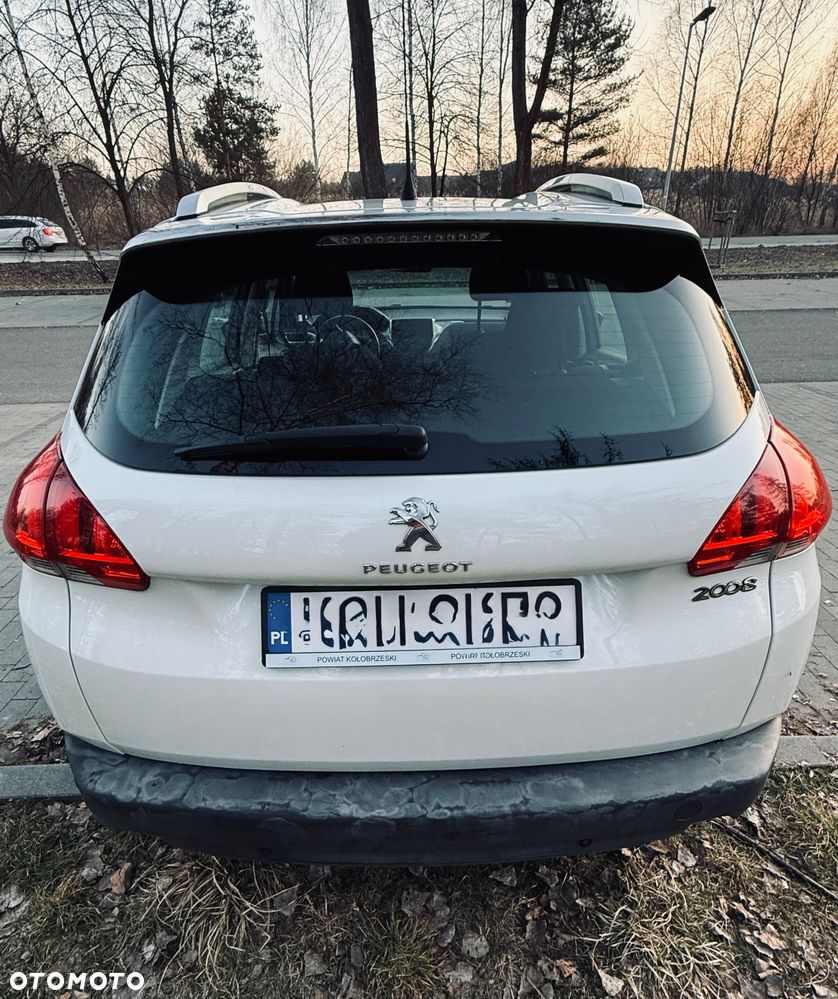 Peugeot 2008 1.2 Pure Tech Active EU6 - 4