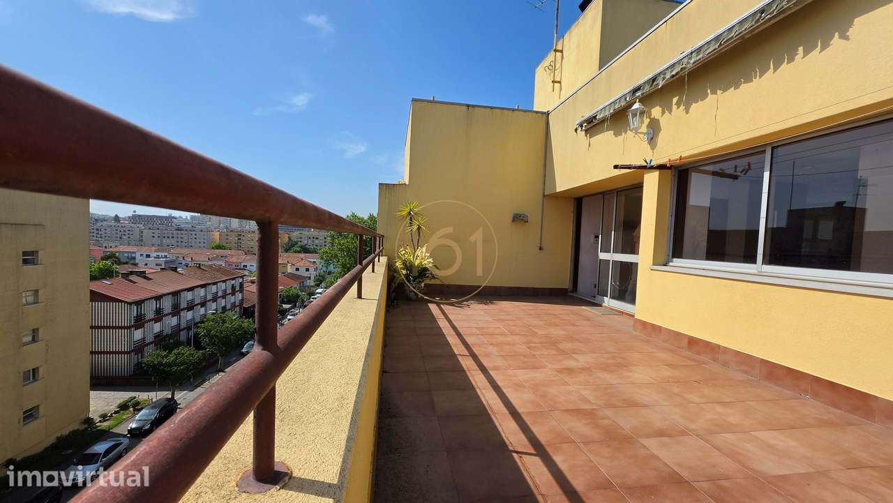 Apartamento T2 com Terraço - Grande imagem: 3/34