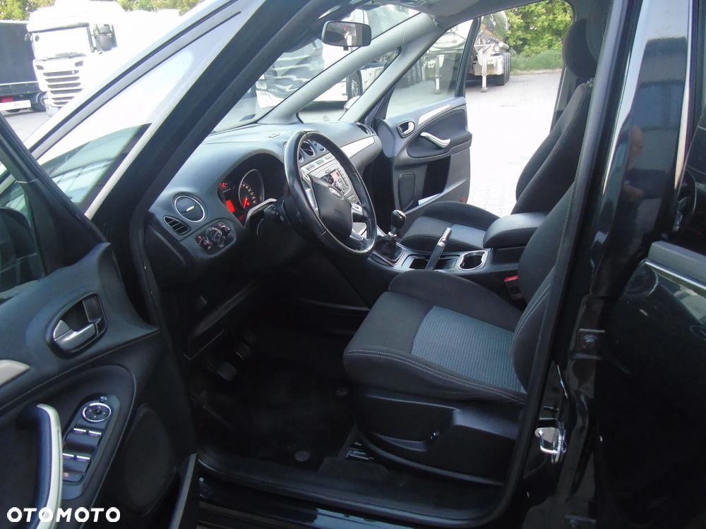 Ford S-Max - 6