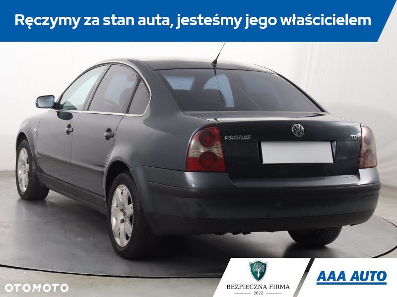 Volkswagen Passat - 6