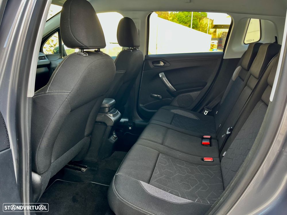 Peugeot 2008 PureTech 82 Style - 24