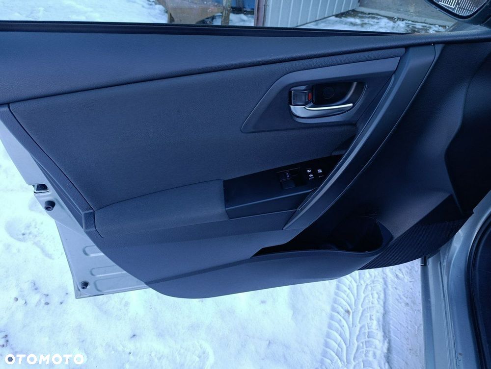 Toyota Auris 1.33 Dual-VVT-i Comfort - 20