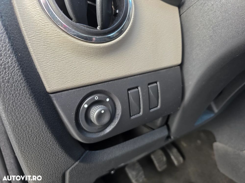 Dacia Lodgy dCi 90 Laureate - 16