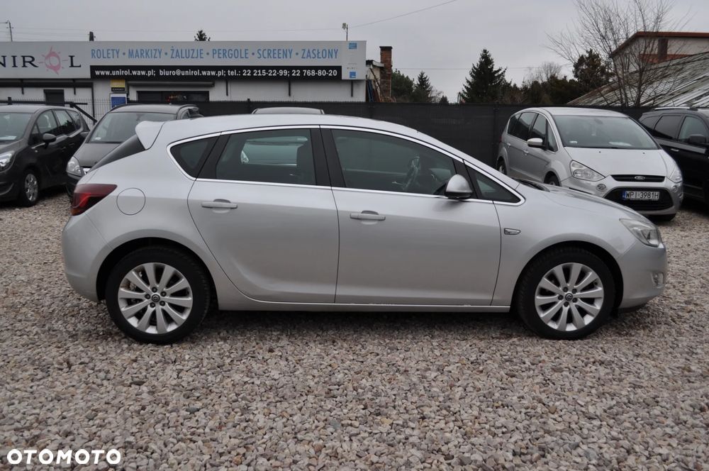 Opel Astra 1.4 Turbo Exklusiv - 3