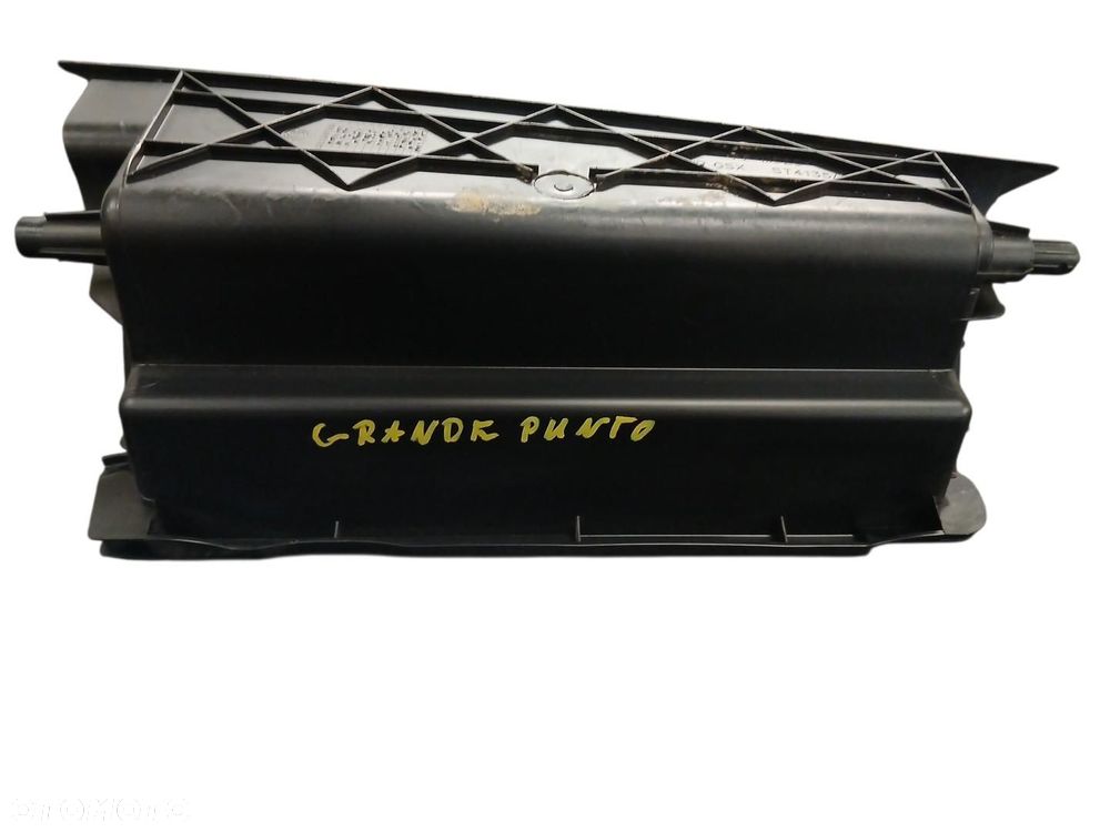 SCHOWEK PASAZERA FIAT GRANDE PUNTO - 3
