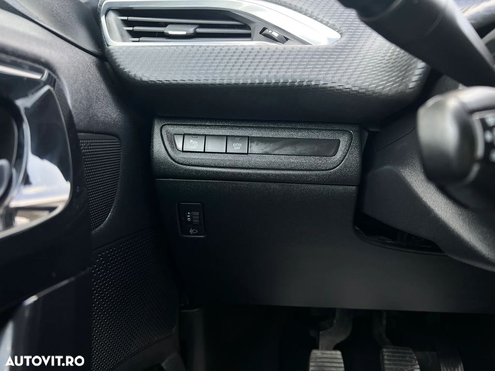 Peugeot 208 PureTech 110 Stop & Start Allure - 16