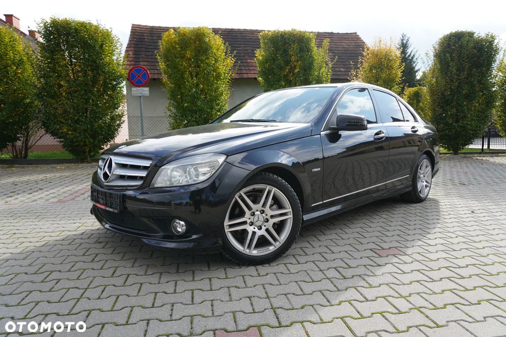 Mercedes-Benz Klasa C 180 T CGI Automatik BlueEFFICIENCY SPORT EDITION - 12