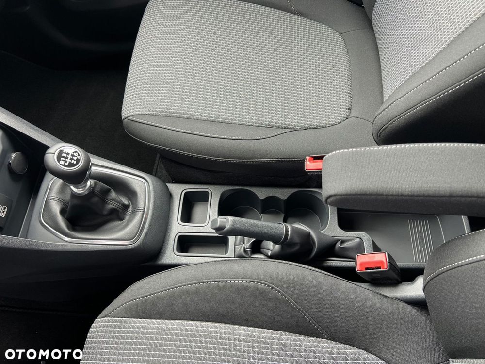 Ford Transit Courier - 30