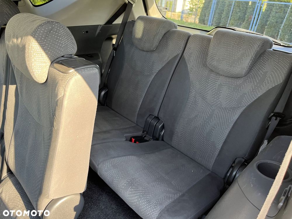 Toyota Prius+ (Hybrid) Comfort - 13