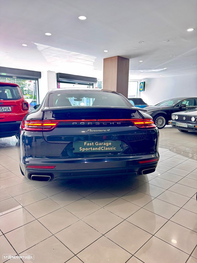 Porsche Panamera - 12