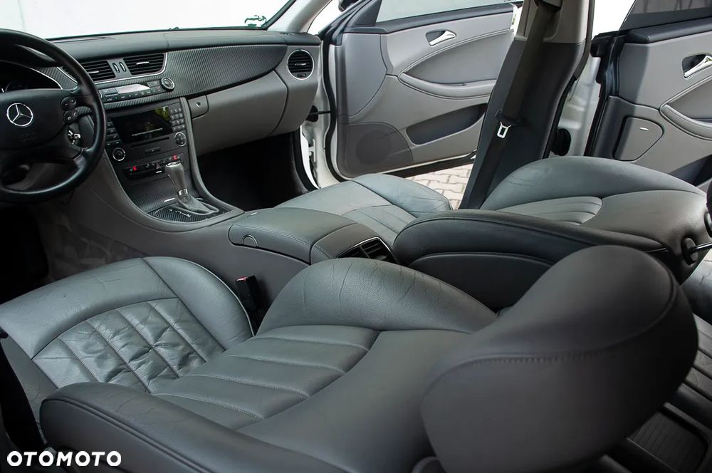 Mercedes-Benz CLS 500 - 24