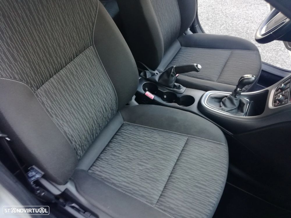 Opel Astra 1.3 CDTI Cosmo - 13