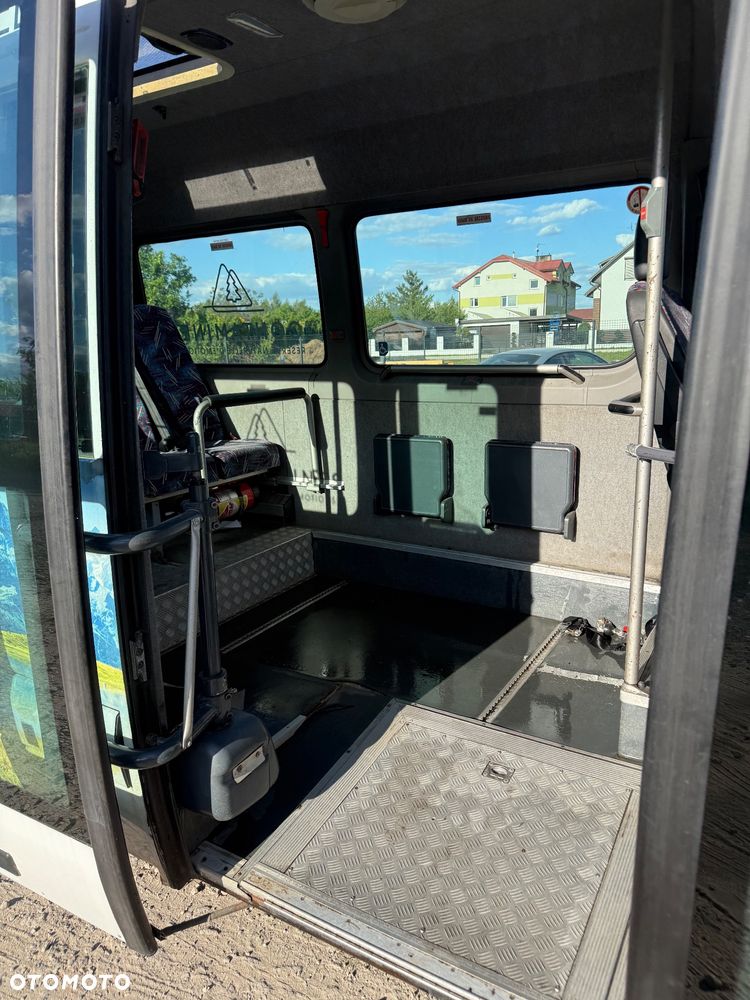 Mercedes-Benz Sprinter - 17
