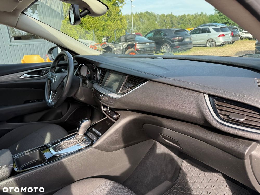 Opel Insignia 1.5 T Enjoy S&S - 17