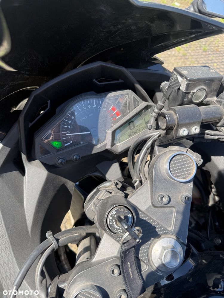 Kawasaki Ninja 300 ABS - 10