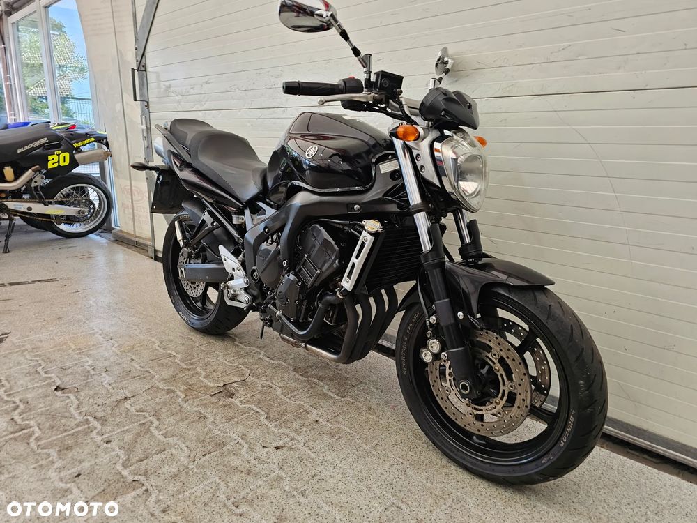 Yamaha FZ - 17
