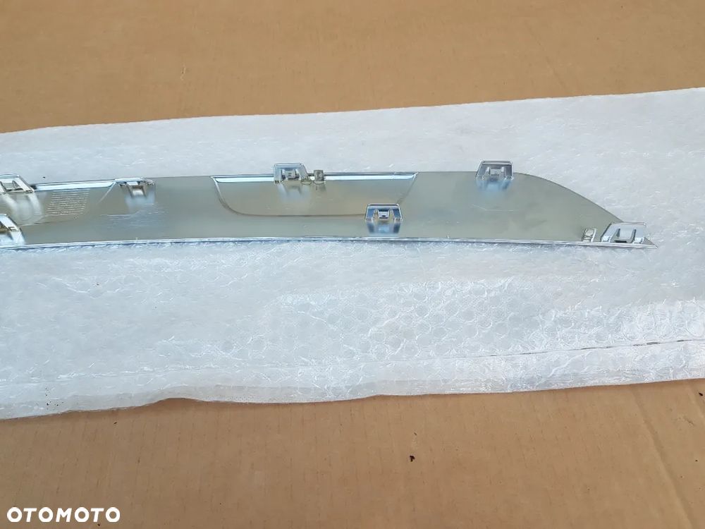 Mercedes W213 E Listwa Zderzaka Tył Chrom - 7