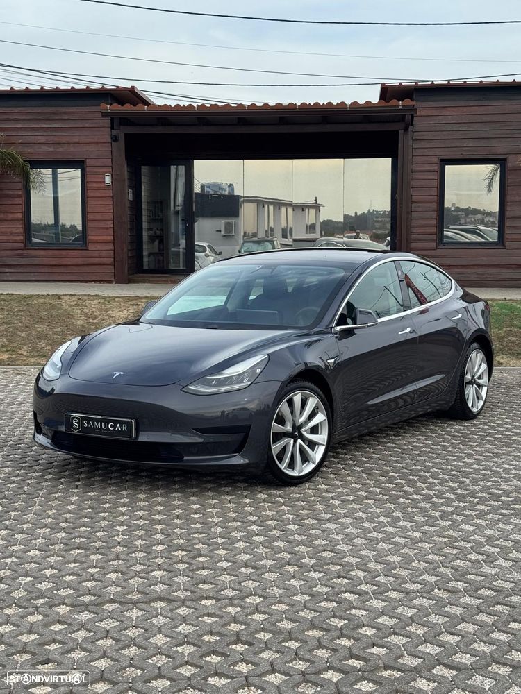 Tesla Model 3 Standard Range Plus RWD - 3
