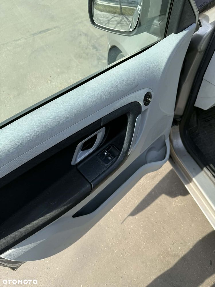 Skoda Fabia - 16
