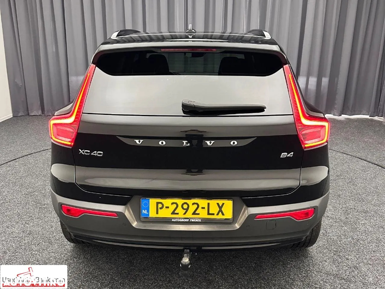 Volvo XC 40 B4 AT8 Mild Hybrid R-Design - 5
