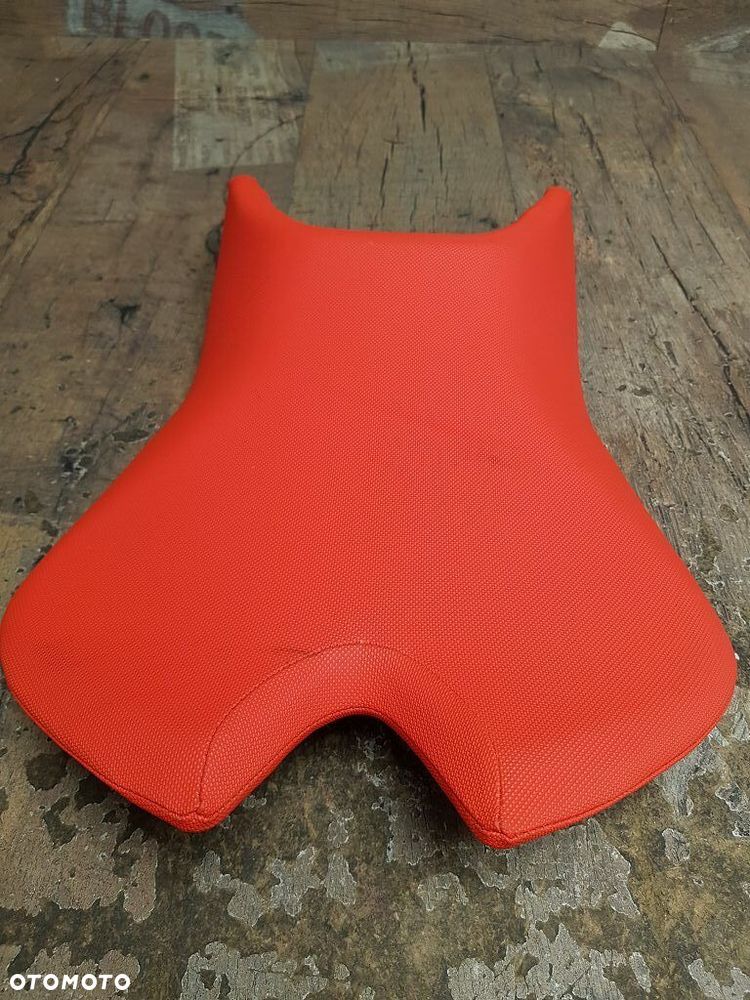 Siedzenie kierowcy Aprilia Tuono 660 2B007073000C1 - 2