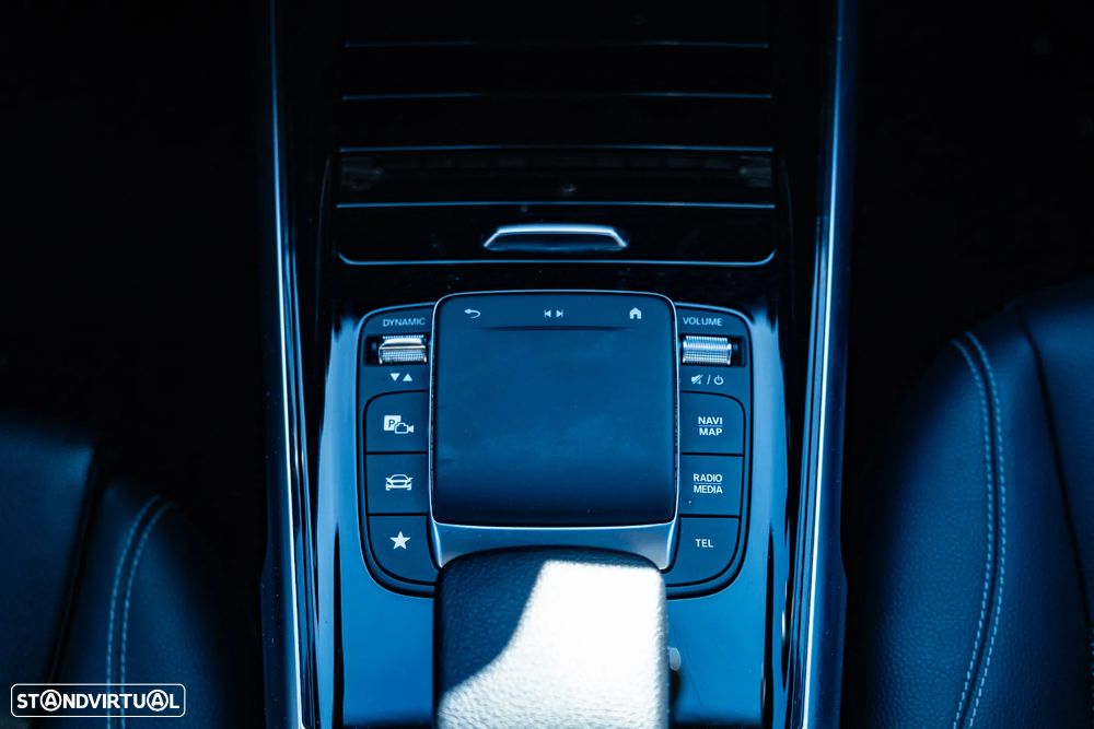 Mercedes-Benz GLB 180 d 8G-DCT Progressive - 17