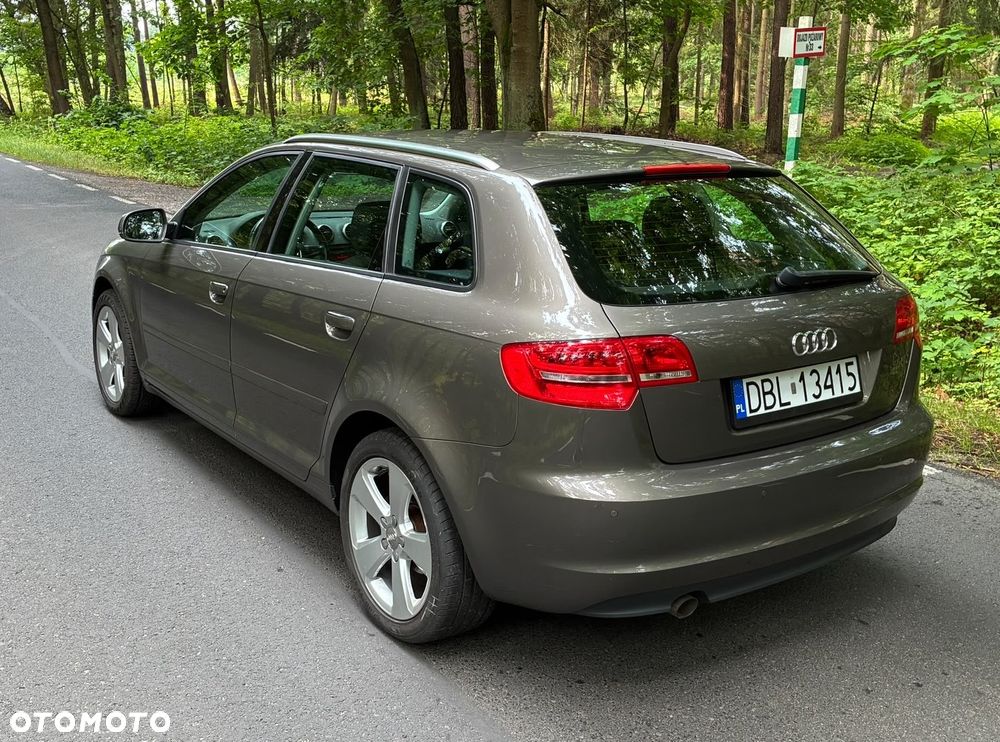 Audi A3 Sportback 1.6 TDI Attraction - 8
