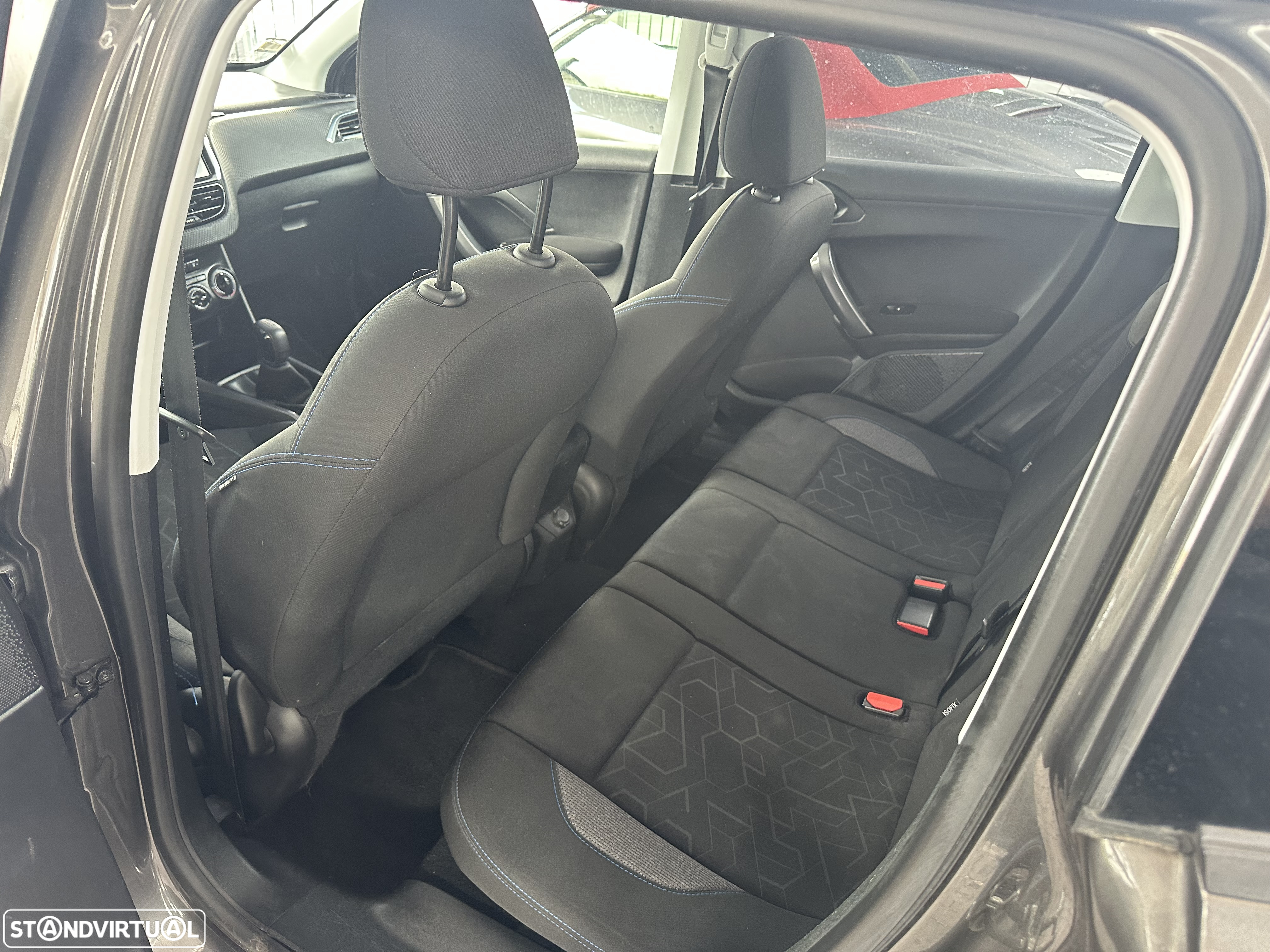 Peugeot 2008 1.2 PureTech Style - 10