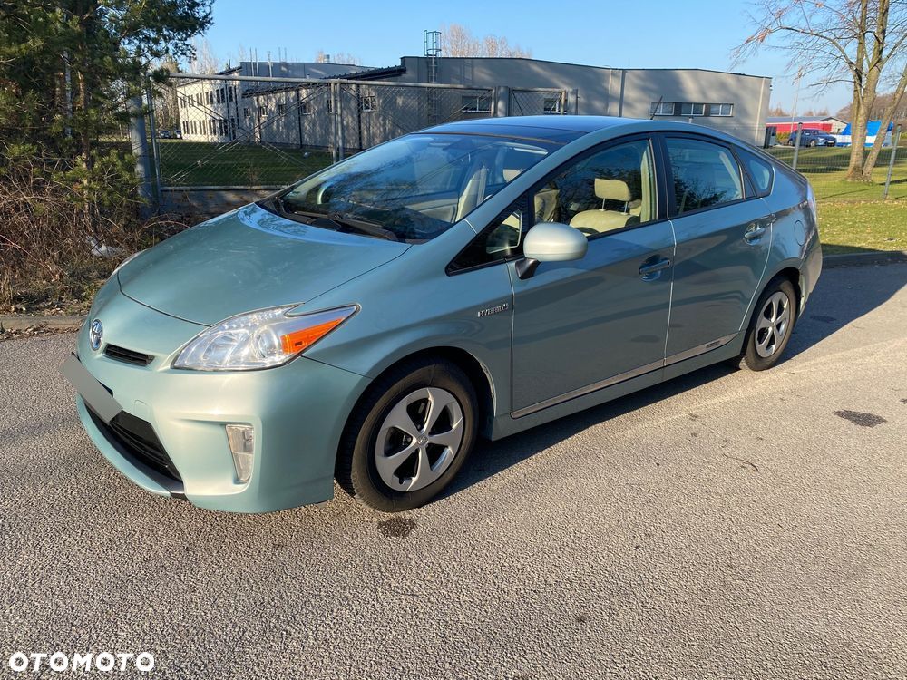 Toyota Prius (Hybrid) Executive - 1