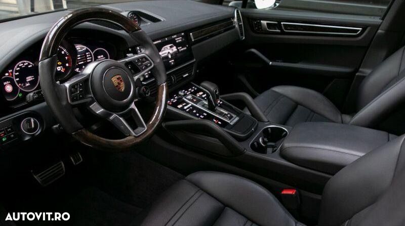 Porsche Cayenne S - 10