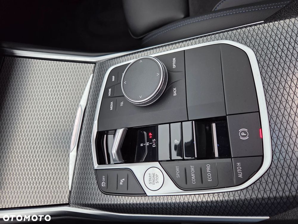 BMW Seria 3 320d xDrive mHEV M Sport sport - 32