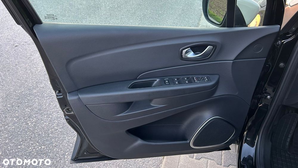 Renault Captur - 12