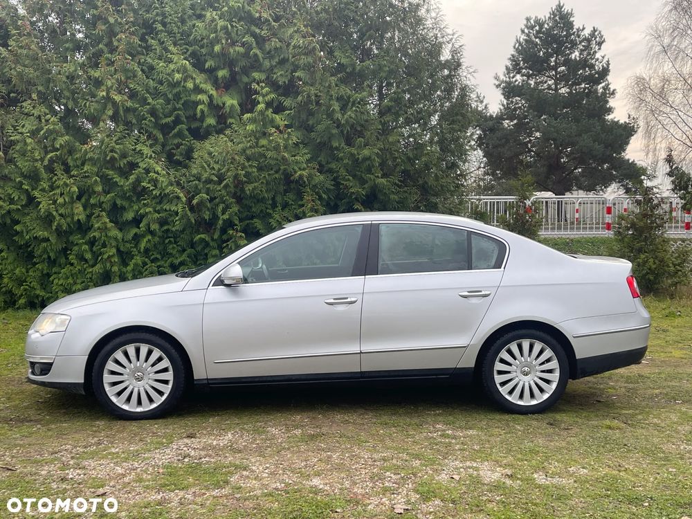 Volkswagen Passat 2.0 TDI DPF BlueMotion Technology Trendline - 2