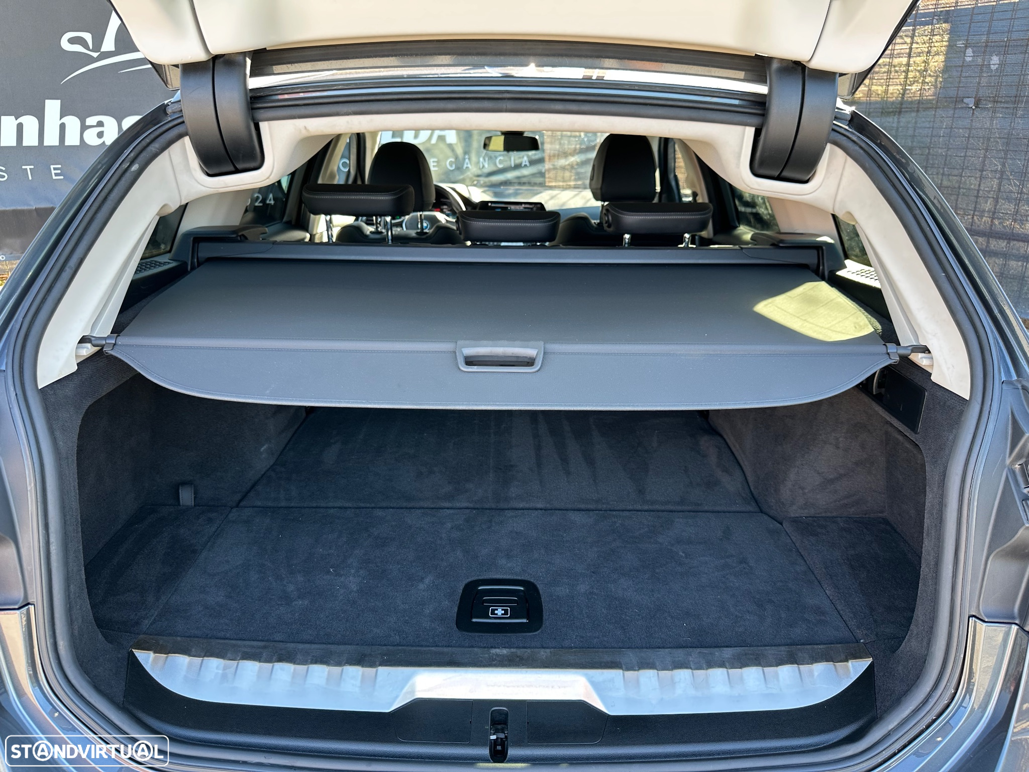 BMW 330 e Touring Aut. Advantage - 33