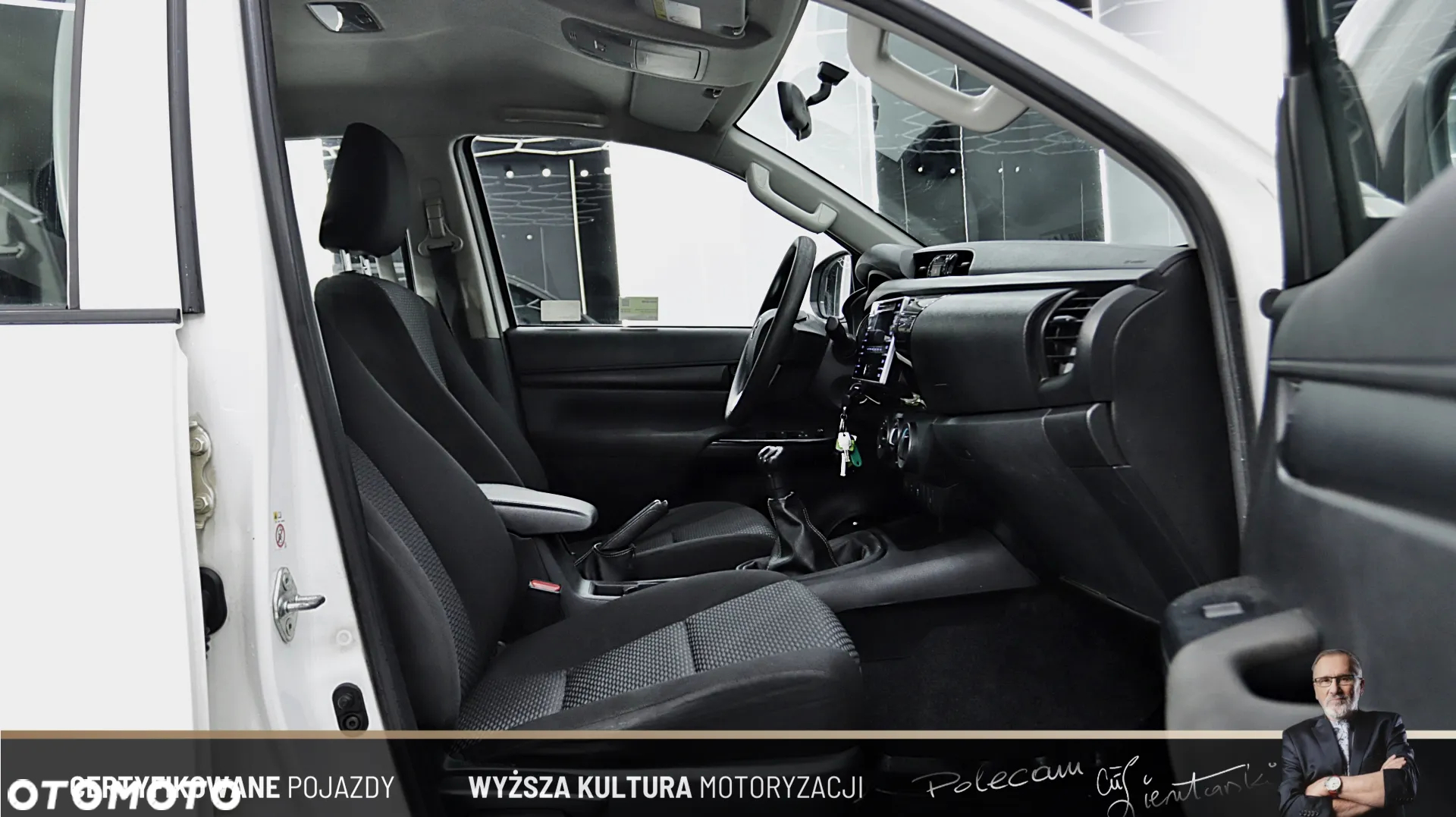 Toyota Hilux 2.4 D-4D Double Cab DLX 4x4 - 17