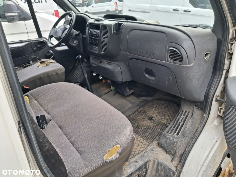 Ford Transit - 13